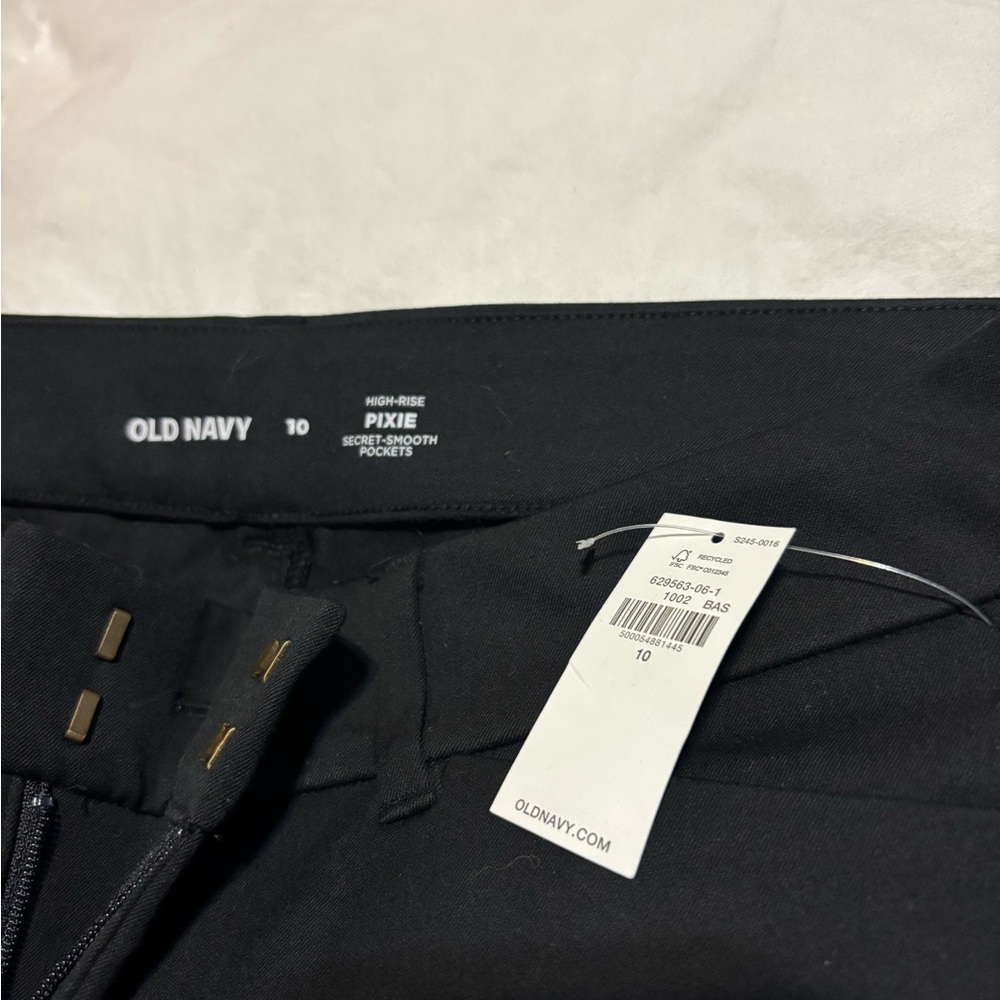 Old Navy Black High-Rise Pixie Trousers new with tags